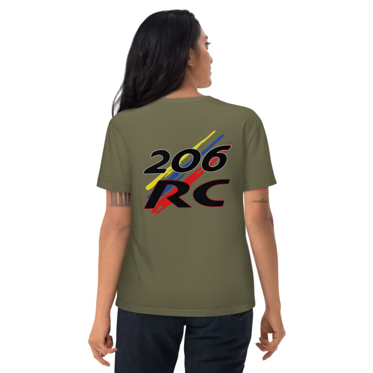 Découvrez notre t-shirt femme 206 RC, conçu pour toutes les passionnées de cette légendaire voiture. Avec le logo distinctif de la 206 RC imprimé sur le cœur et en grand au dos, ce t-shirt est bien plus qu'un simple vêtement : c'est une déclaration de style et de passion automobile. Fabriqué avec des matériaux de haute qualité, il assure un confort optimal tout en étant durable. Sa coupe moderne et ajustée flatte toutes les silhouettes, vous permettant de montrer votre amour pour la 206 RC avec élégance et fierté. Que ce soit pour une sortie entre amies, un événement automobile ou une journée décontractée, ce t-shirt est le choix parfait. Ajoutez-le à votre collection dès maintenant et portez votre passion avec style.