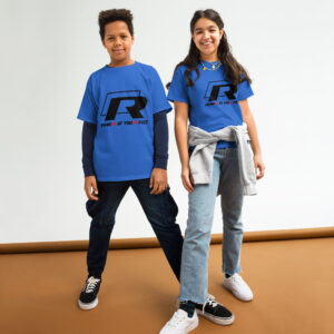 Découvrez notre t-shirt enfant avec le logo "R" de Volkswagen imprimé en gros à l'avant. Ce t-shirt est parfait pour les jeunes fans de la marque, offrant à la fois style et confort. Fabriqué à partir de matériaux de haute qualité, il est doux et durable, idéal pour résister aux aventures quotidiennes des enfants. Le grand logo "R" imprimé à l'avant ajoute une touche distinctive et montre leur passion pour Volkswagen. Que ce soit pour l'école, les sorties ou les jeux, ce t-shirt est un choix parfait pour habiller vos enfants avec style. Disponible dès maintenant, offrez-leur ce t-shirt unique pour afficher leur amour pour Volkswagen.