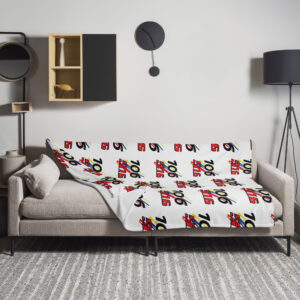 Conçu pour les amoureux de la mythique Peugeot 106 S16, ce plaid met en avant son logo distinctif imprimé sur toute sa surface. Parfait pour protéger les sièges de votre 106 S16, notamment si vous voyagez avec votre animal de compagnie, ou pour ajouter une touche de style à votre intérieur. Une exclusivité Shopnetwork Racing qui allie passion et praticité pour tous les fans de cette sportive compacte iconique.