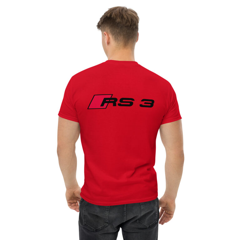 Affirmez votre passion pour l’Audi RS3 avec ce t-shirt conçu pour les amateurs de sportivité. Le logo "RS3" est imprimé en petit côté cœur à l’avant pour un style discret et en grand dans le dos pour un look audacieux. Confectionné en coton premium, ce t-shirt allie confort et qualité, idéal pour afficher votre amour des performances RS. Disponible en exclusivité sur Shopnetwork Racing.