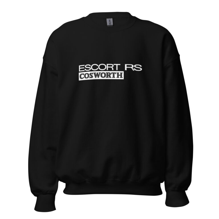 Affichez fièrement votre passion pour la légendaire Ford Escort RS Cosworth avec ce sweat unique. L'inscription en grand format à l’avant met en lumière cette icône de la performance et du rallye. Chaud, confortable et idéal pour les passionnés d’automobile, ce sweat est un incontournable. Disponible exclusivement sur Shopnetwork Racing !