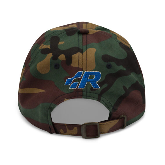 classic-dad-hat-green-camo-back-691f5344cc6d6.jpg Casquette brodée pour les fans de Volkswagen R – Style sportif et élégant