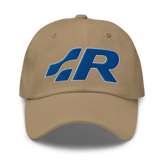 classic-dad-hat-khaki-front-691f5344cdb66.jpg Casquette brodée pour les fans de Volkswagen R – Style sportif et élégant